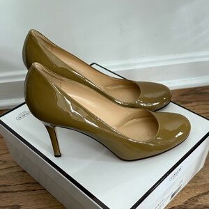 Kate spade Patent Leather Pumps size 9.5 new
